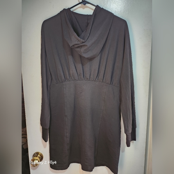 Black Medium tunic - Picture 3 of 8